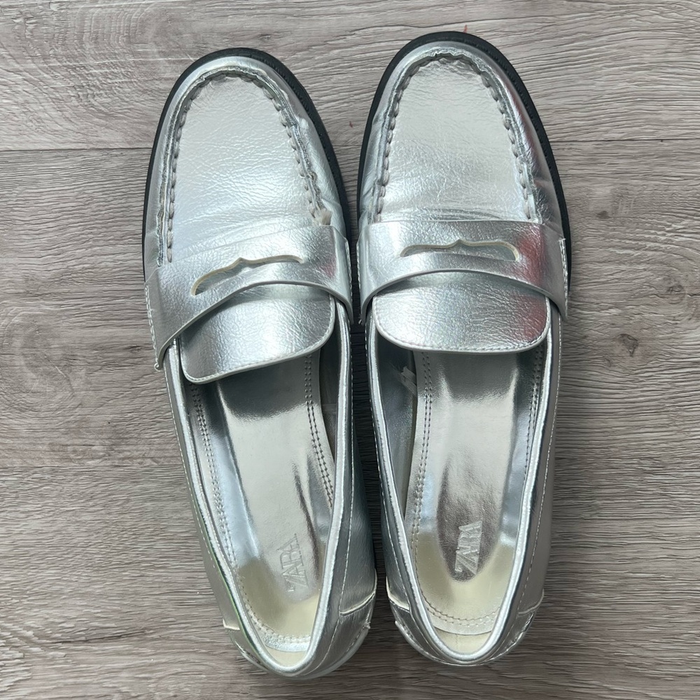 Zara | Us7 / Eu37 / Silver Loafers